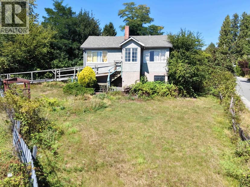 547 N FLETCHER ROAD, Gibsons, photo 3
