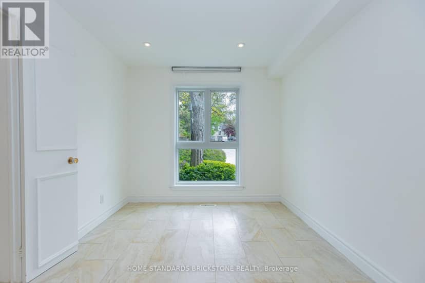 50 - 27 Proudbank Millway — photo 15 of 35