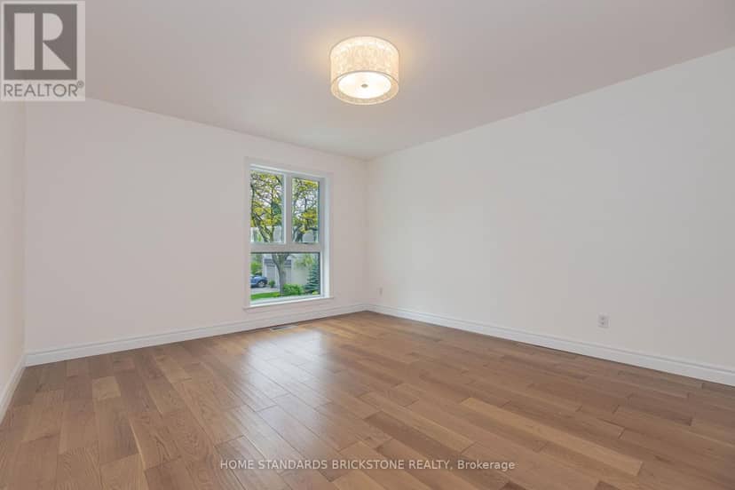 50 - 27 Proudbank Millway — photo 19 of 35