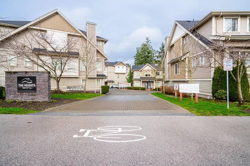 15 19097 64 AVENUE, Surrey, photo 2