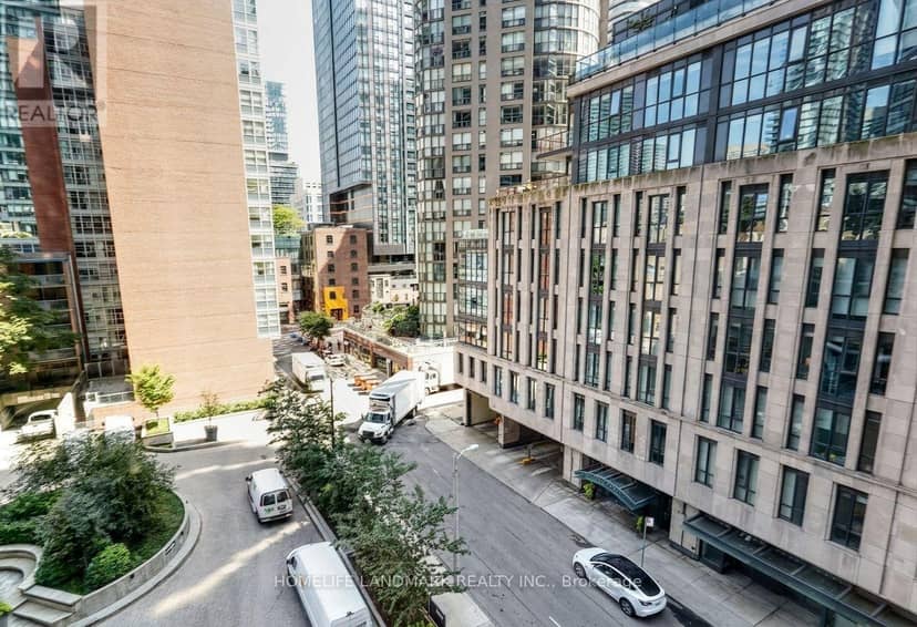 511 - 1001 Bay Street — photo 11 of 11