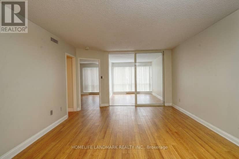511 - 1001 Bay Street — photo 2 of 11