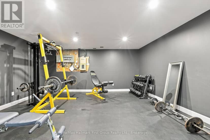 170 Keewatin Drive — photo 40 of 40