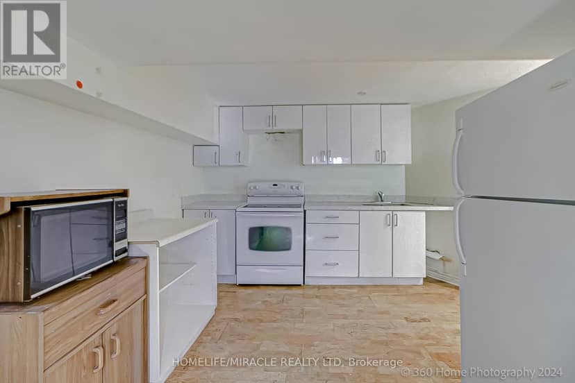 30 Fallowfield Road — photo 15 of 26