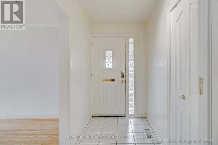 30 Fallowfield Road — photo 3 of 26