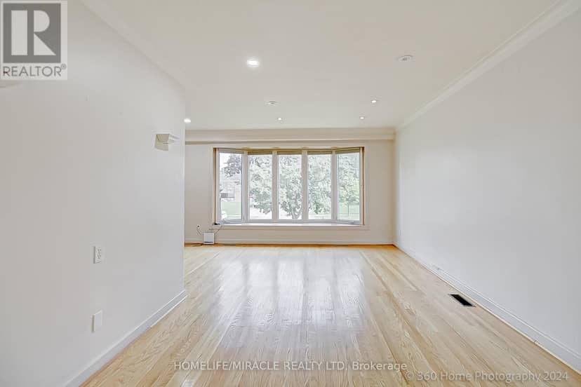 30 Fallowfield Road — photo 4 of 26