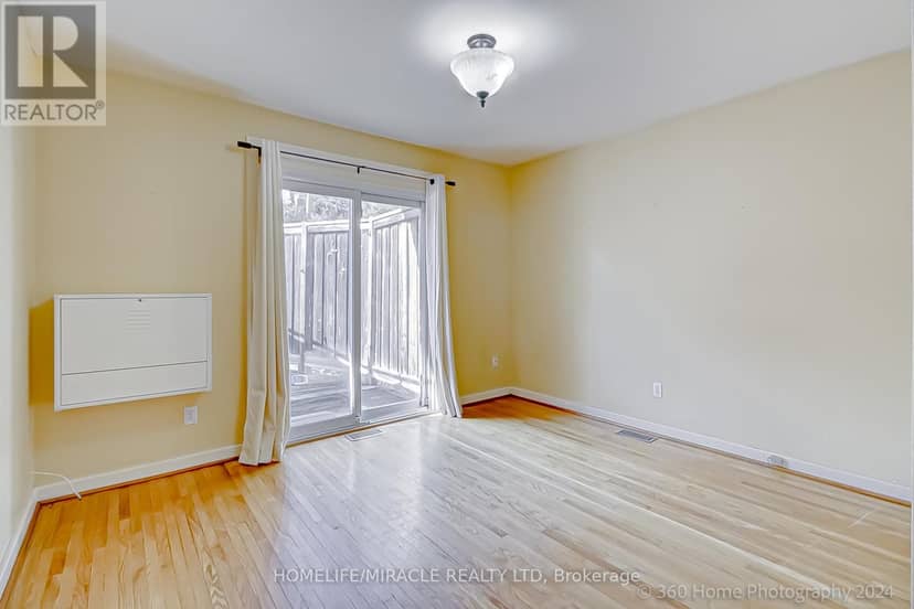 30 Fallowfield Road — photo 9 of 26