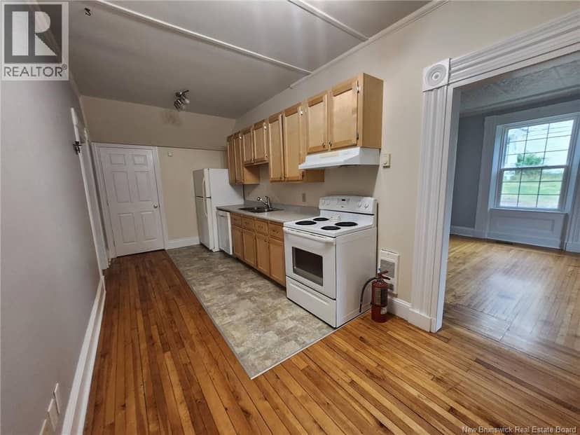17 Pleasant Street — photo 16 of 40