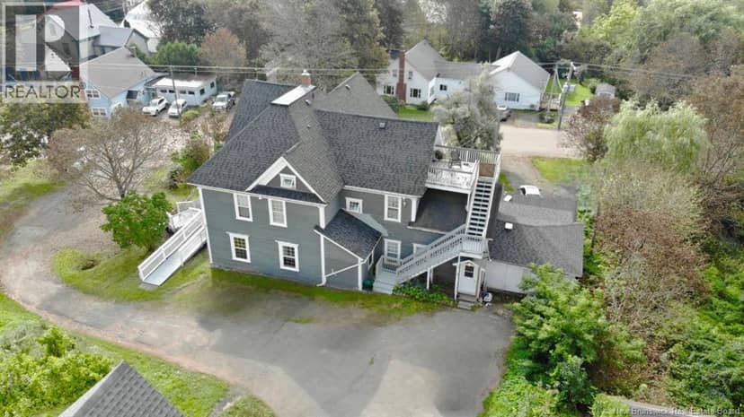 17 Pleasant Street, Hillsborough, photo 2