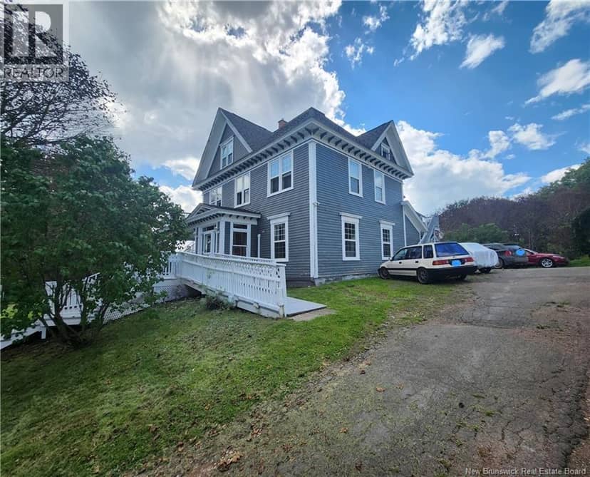 17 Pleasant Street, Hillsborough, photo 6