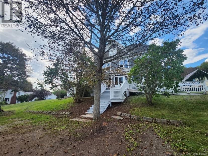17 Pleasant Street, Hillsborough, photo 7