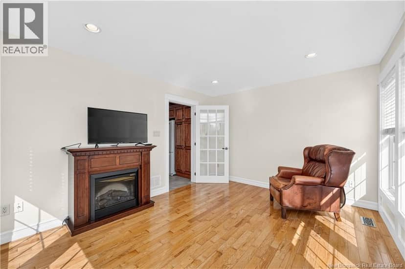 125 Monarch Road — photo 20 of 40