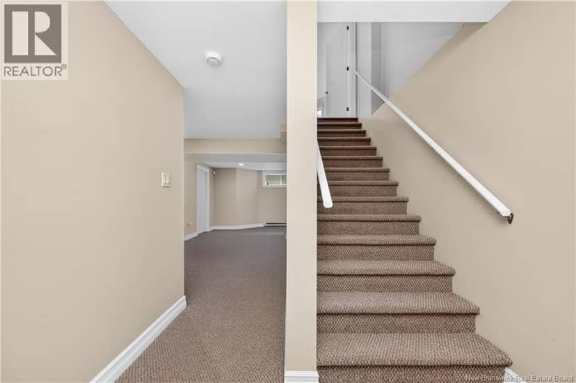 125 Monarch Road — photo 35 of 40