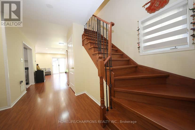 16 Echo Glen Road — photo 3 of 30