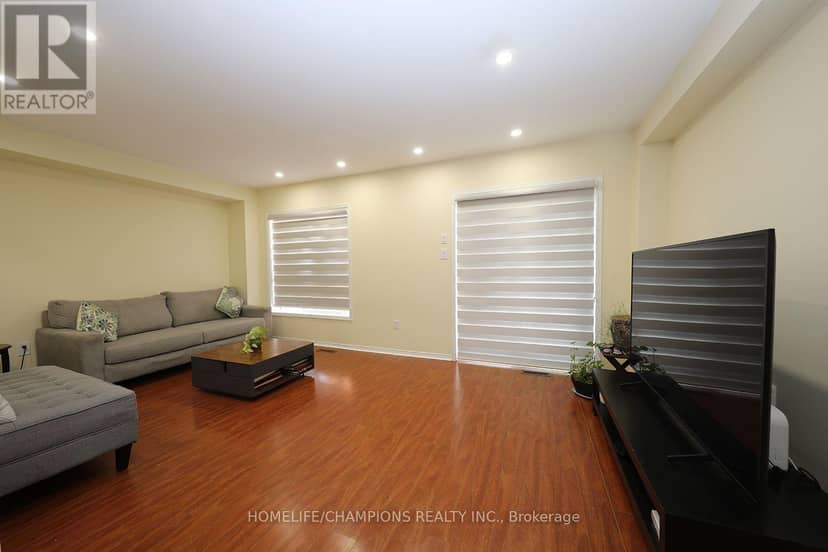 16 Echo Glen Road — photo 5 of 30