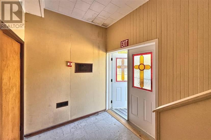 8-12 Cross Road — photo 15 of 23