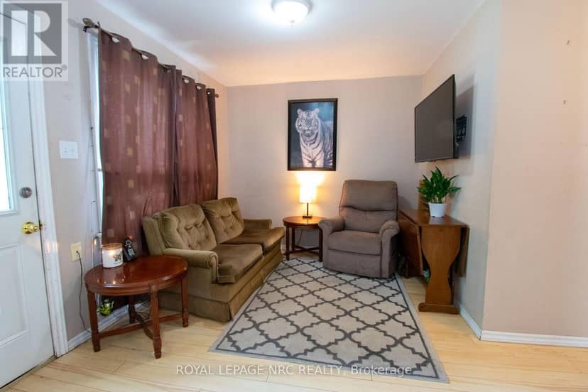 13 Mildred Avenue — photo 7 of 40