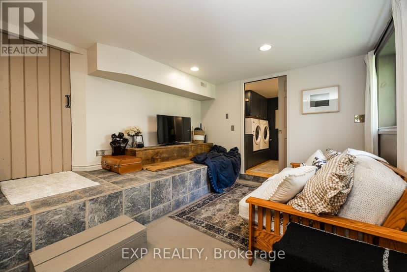 85 South Street — photo 33 of 40
