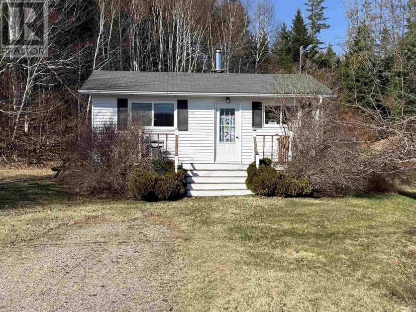 15576 Highway 316, Middle Country Harbour, photo 3