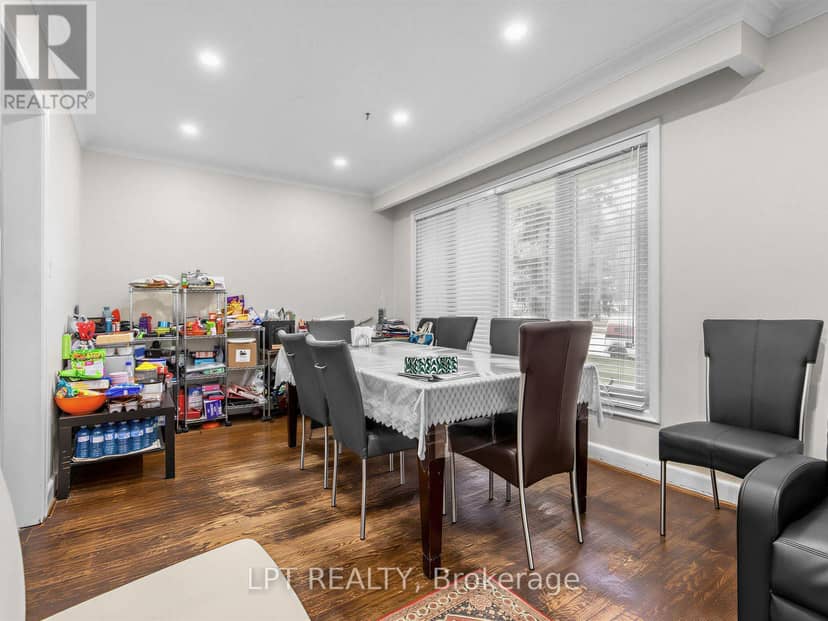 27 Kingsview Boulevard — photo 12 of 33