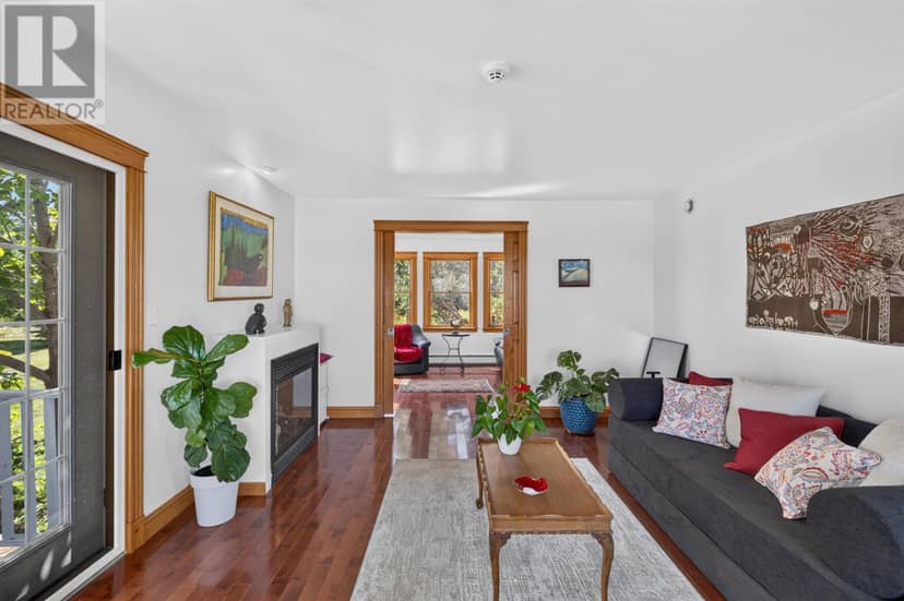 20 Bardin Street — photo 14 of 40