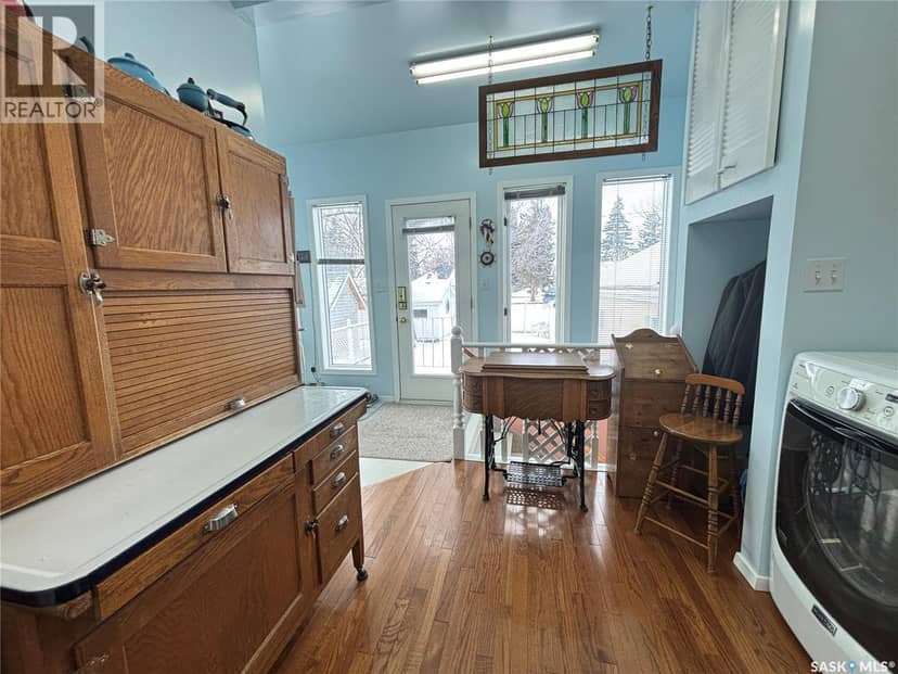 211 Aspen STREET — photo 14 of 40