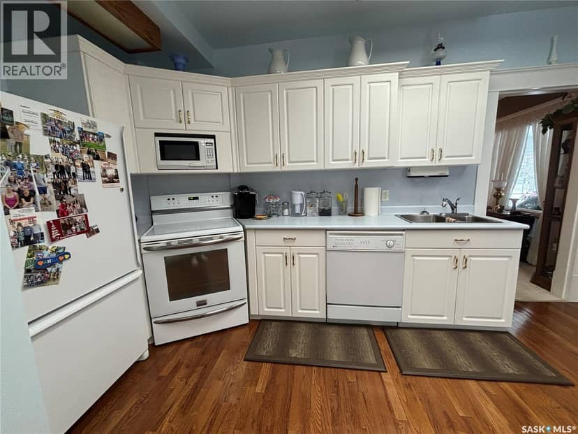 211 Aspen STREET — photo 20 of 40