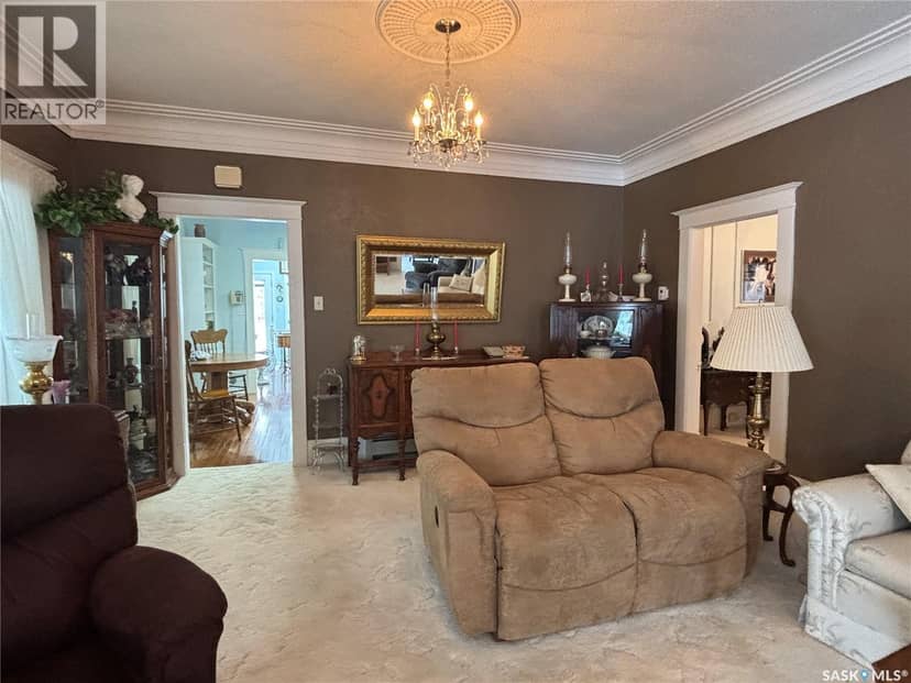 211 Aspen STREET — photo 25 of 40
