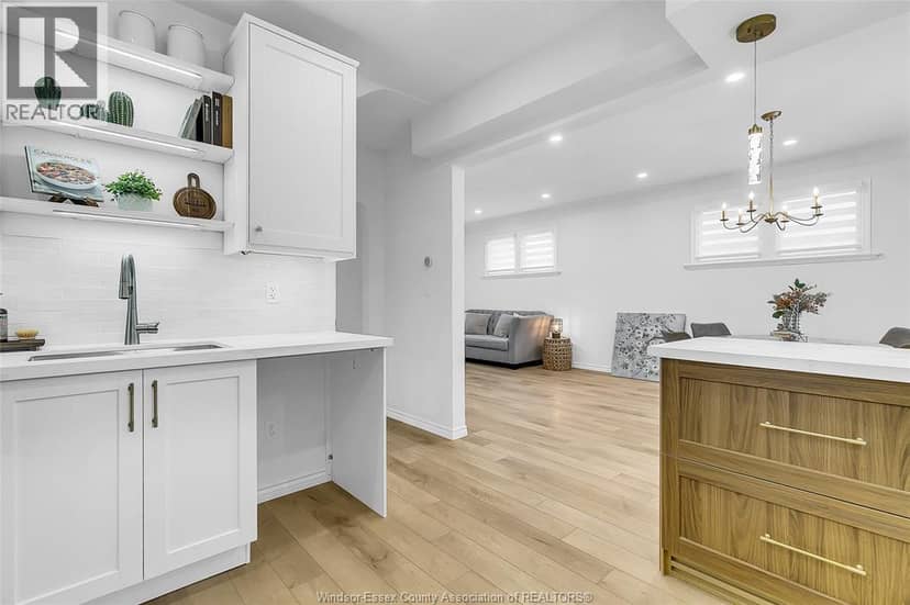 1457 Dougall — photo 15 of 33