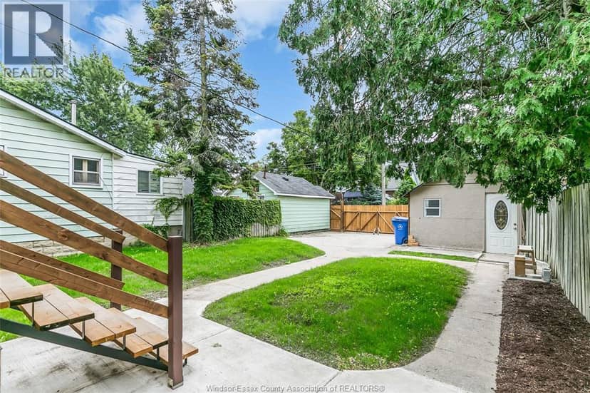 1457 Dougall — photo 32 of 33
