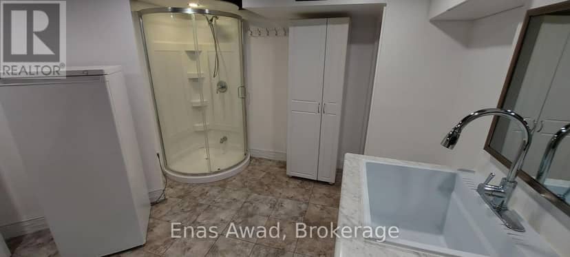 8 Lavallee Crescent — photo 16 of 21