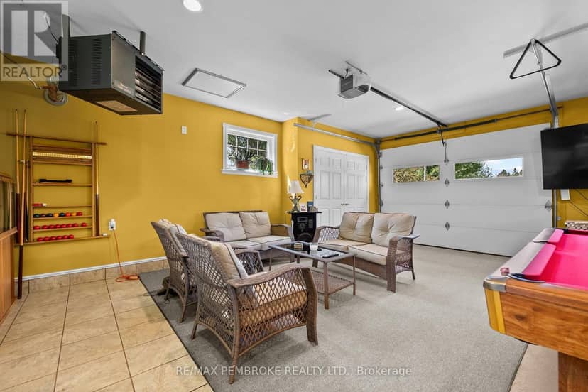 1315 Blakely Crescent W — photo 31 of 40