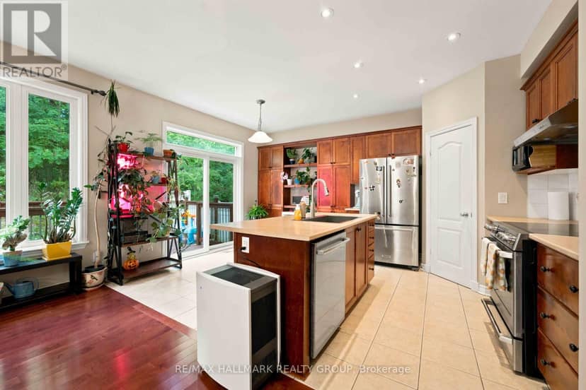 328 Laughlin Circle — photo 11 of 27