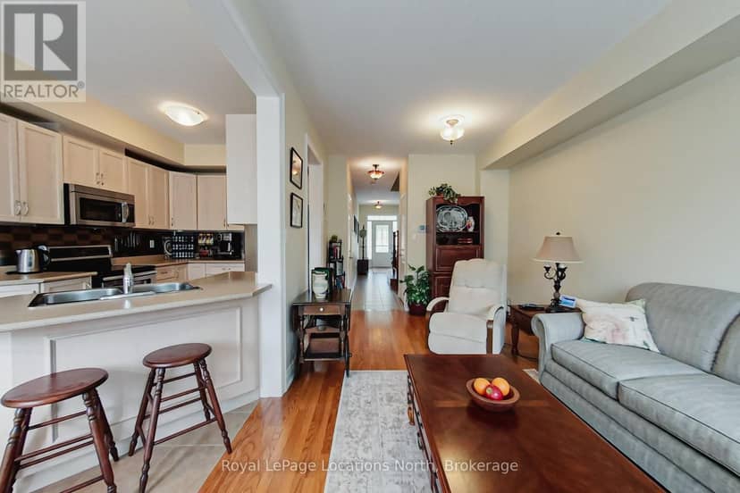 34 Savannah Crescent — photo 12 of 40