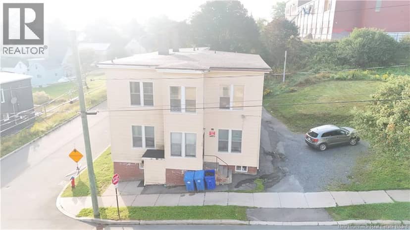 272-274 Tower Street — photo 3 of 27