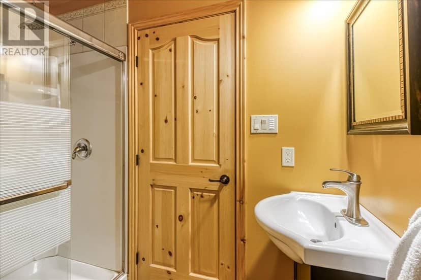 14 Evergreen Ln — photo 25 of 40