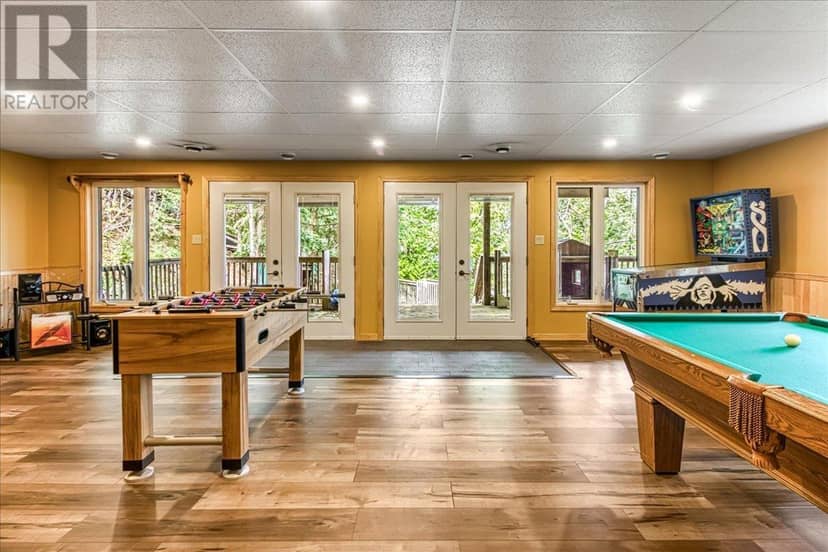 14 Evergreen Ln — photo 31 of 40