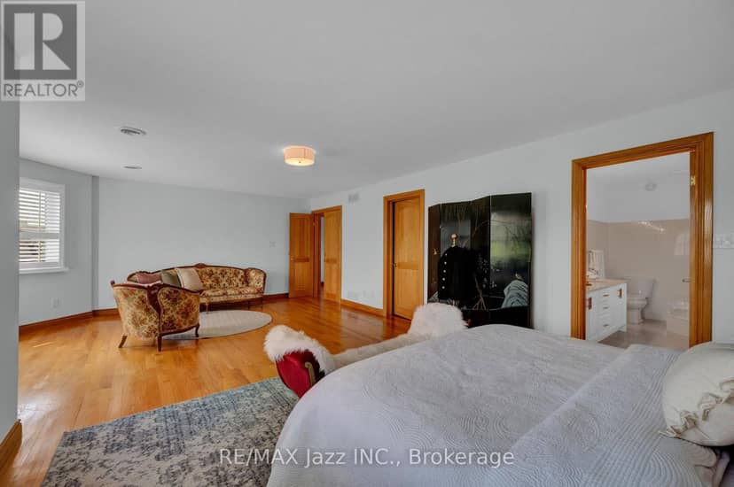 109 Elizabeth Street — photo 22 of 40