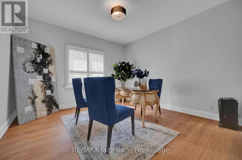109 Elizabeth Street — photo 17 of 40