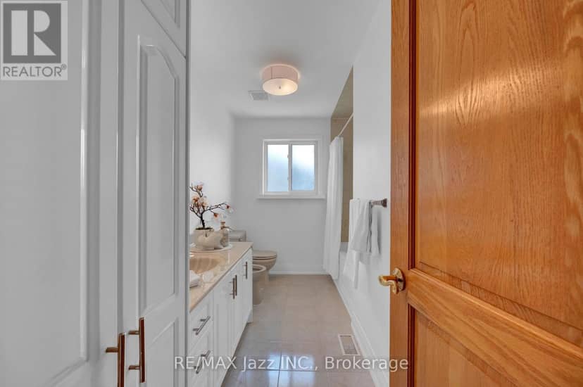 109 Elizabeth Street — photo 35 of 40