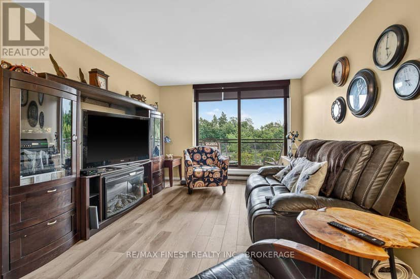 307 - 120 Barrett Court, Kingston, photo 4