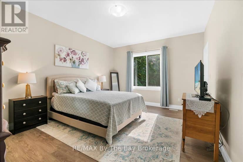 146 Mary Street — photo 14 of 39