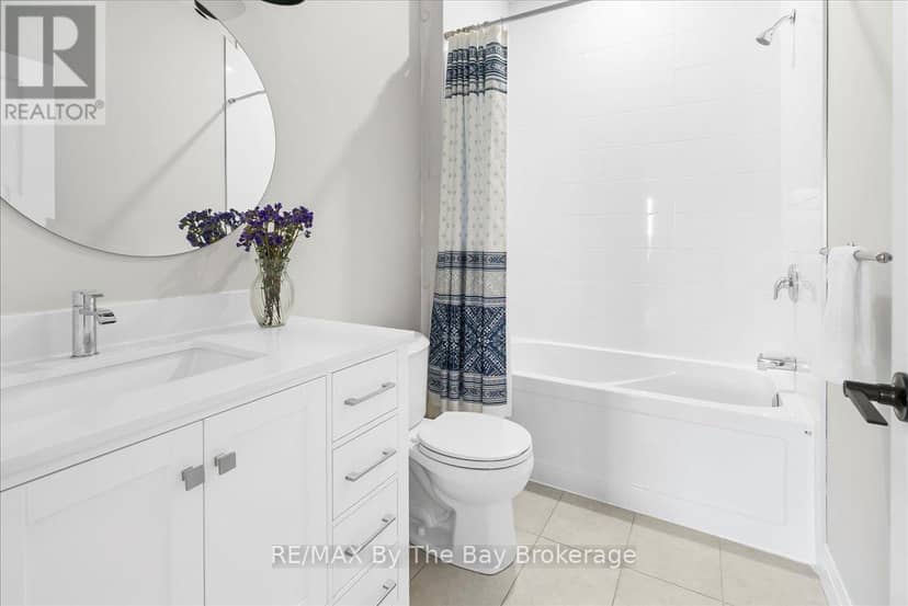 146 Mary Street — photo 21 of 39