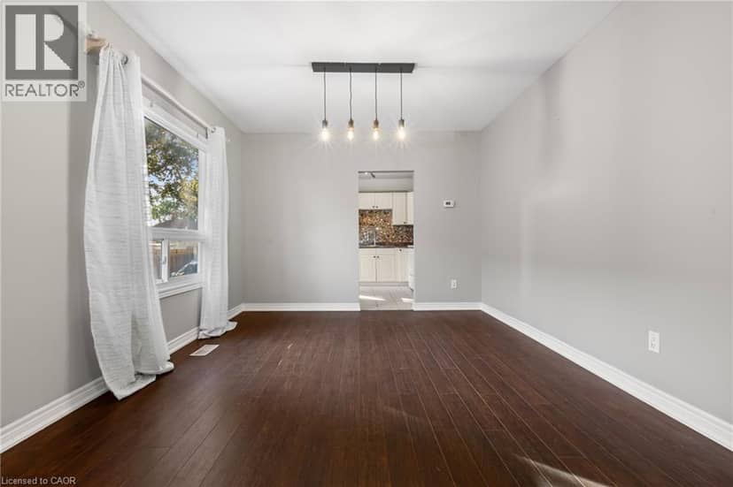 93 SHERWOOD Avenue — photo 8 of 39