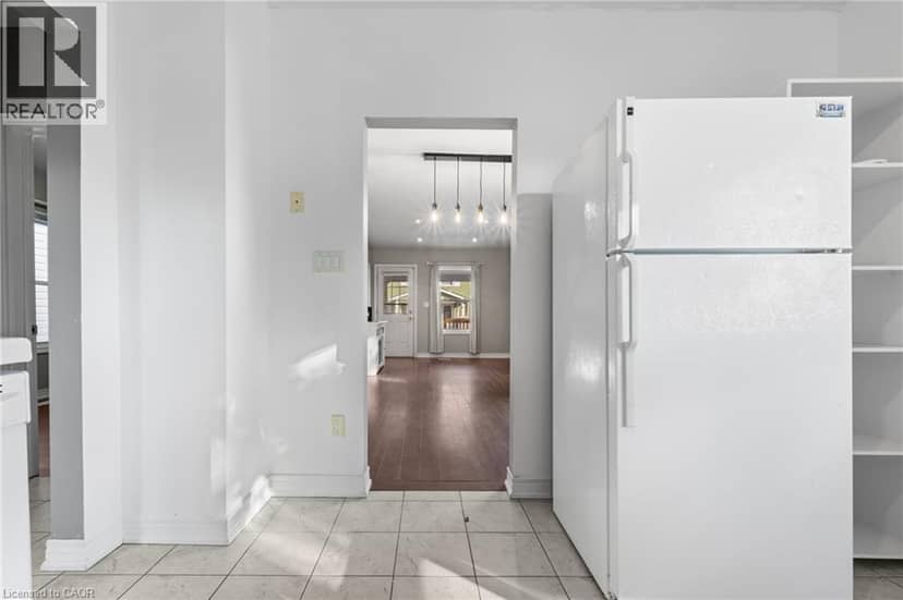 93 SHERWOOD Avenue — photo 12 of 39