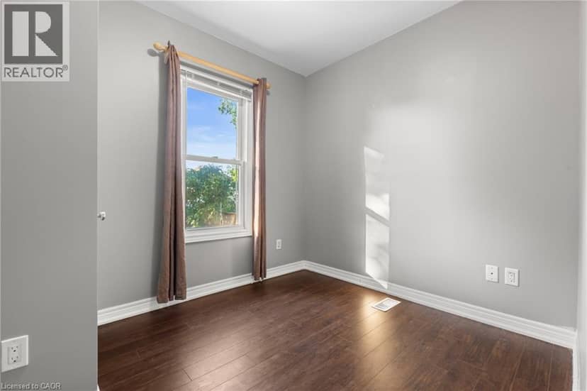93 SHERWOOD Avenue — photo 15 of 39