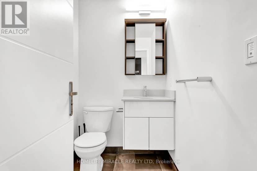 1313 - 60 Frederick Street — photo 18 of 21