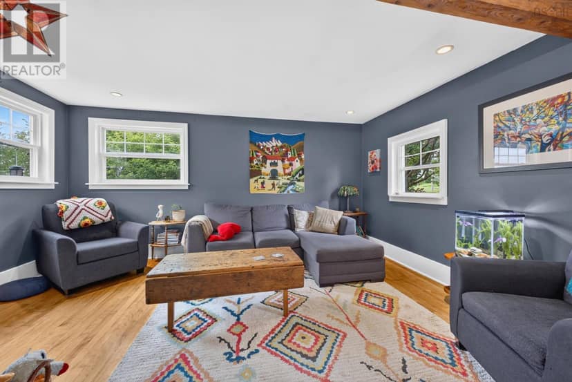 222 VICTORIA Street E — photo 13 of 40