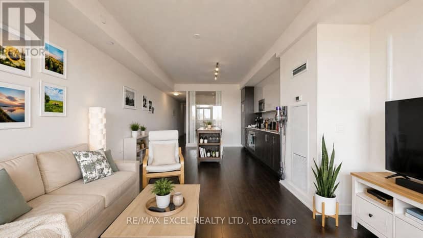 1010 - 330 Richmond Street W — photo 12 of 24
