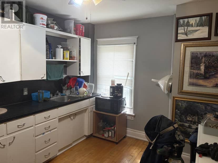 157 Kohler ST — photo 5 of 11
